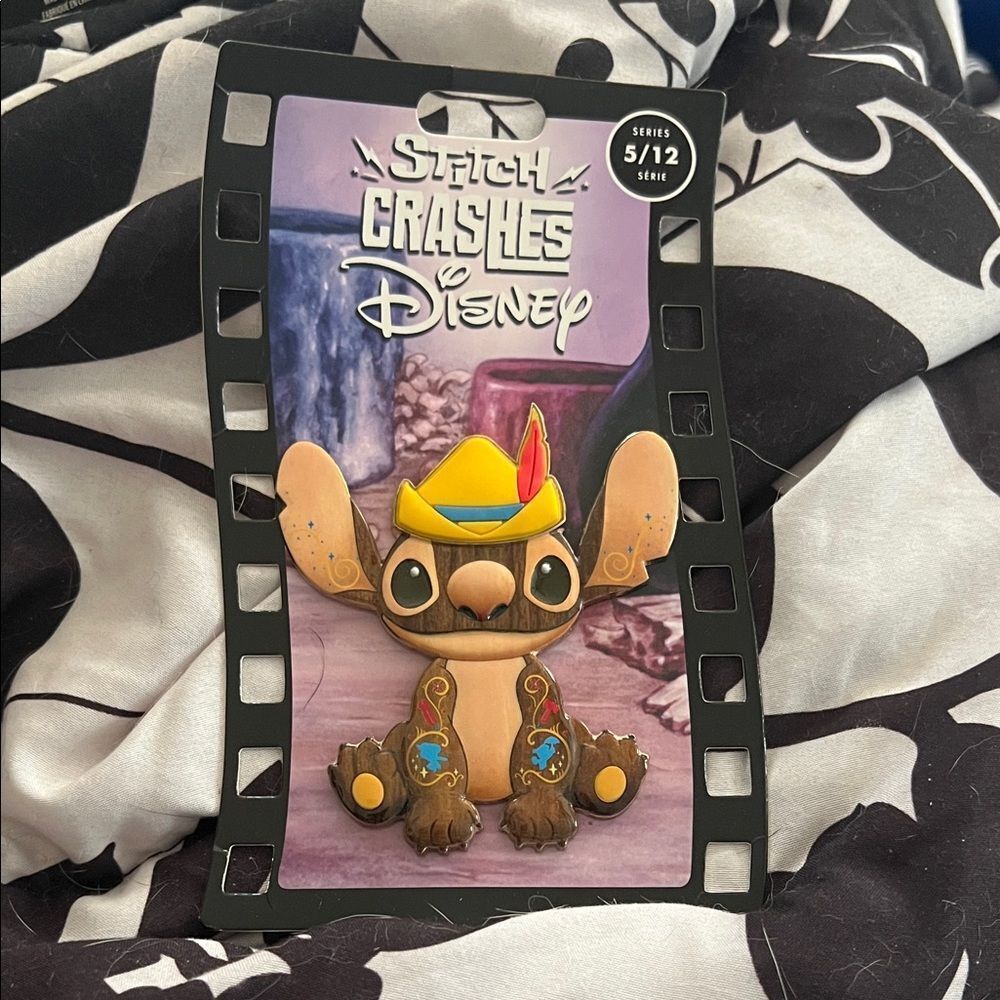 Stitch Crashes Disney Pinocchio Pin